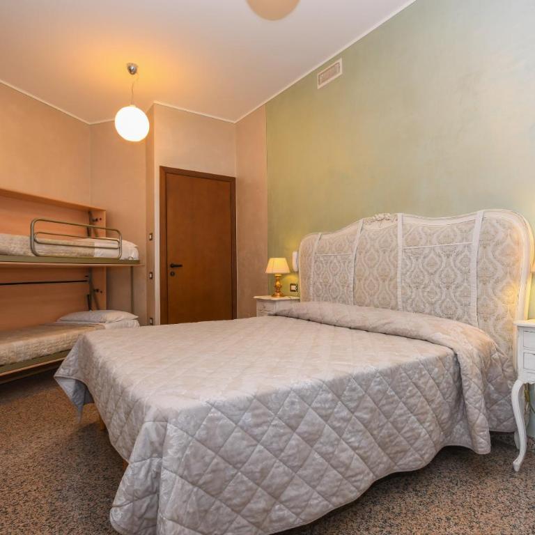 Camere America B&B - Classic Quadruple Room - 1
