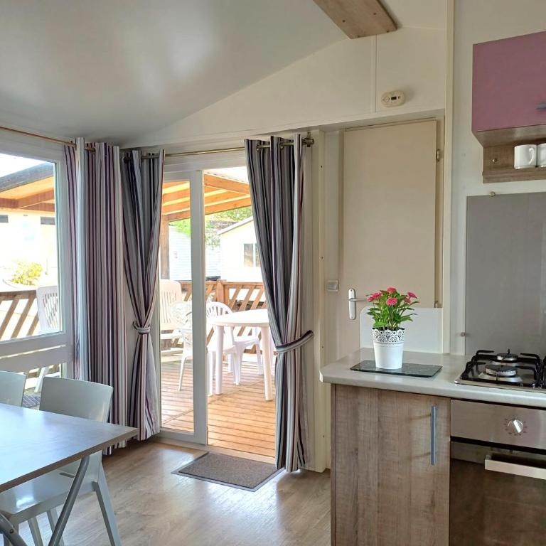Camping Tucan - Mobile Homes by Lifestyle Holidays - Casa Móvil - 4