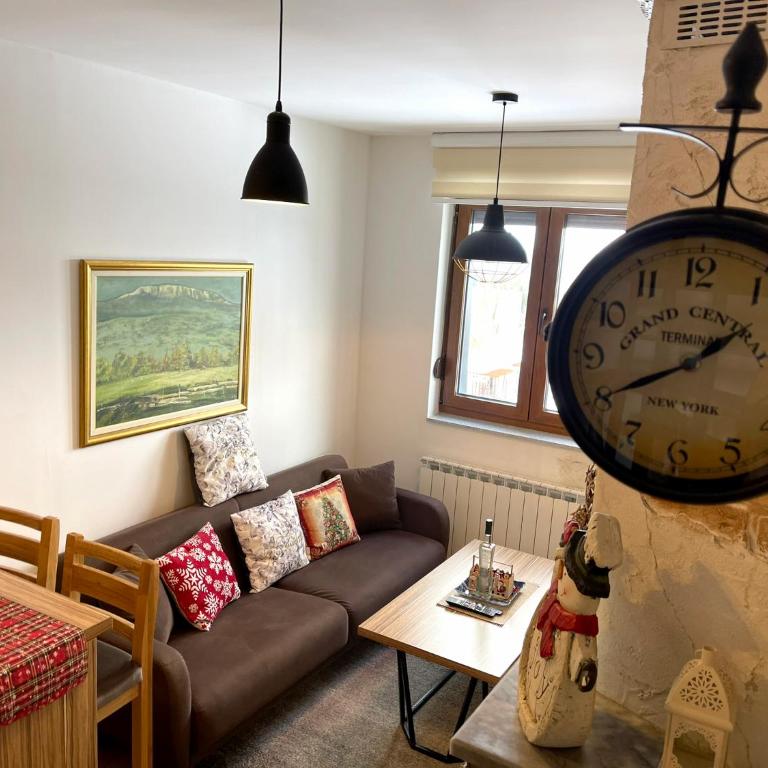 NPL Gorstak - Two-Bedroom Deluxe Apartment - 12