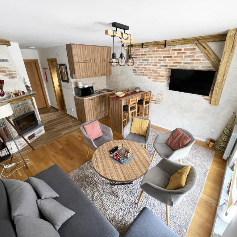 NPL Gorstak - Three-Bedroom Premium Apartment - 5