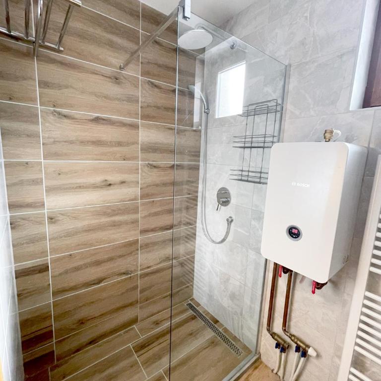 NPL Gorstak - Three-Bedroom Premium Apartment - 16