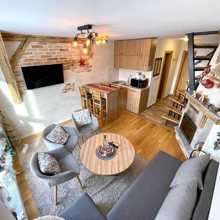 NPL Gorstak - Three-Bedroom Deluxe Apartment - 1