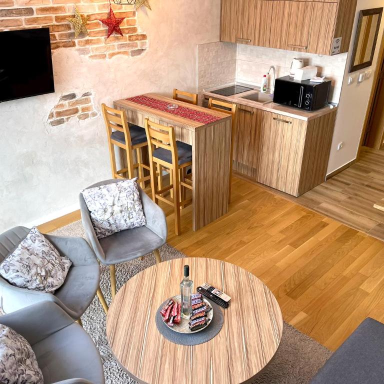 NPL Gorstak - Three-Bedroom Deluxe Apartment - 21