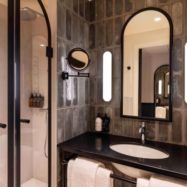 Hotel Grand Coeur Latin - Chambre Double - 8