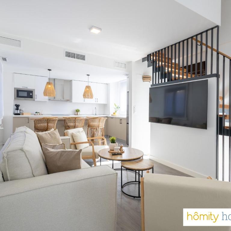 Homity Holidays - Granada - Piedra Santa - Parking incluido - Luxury triplex with Alhambra Views - 3