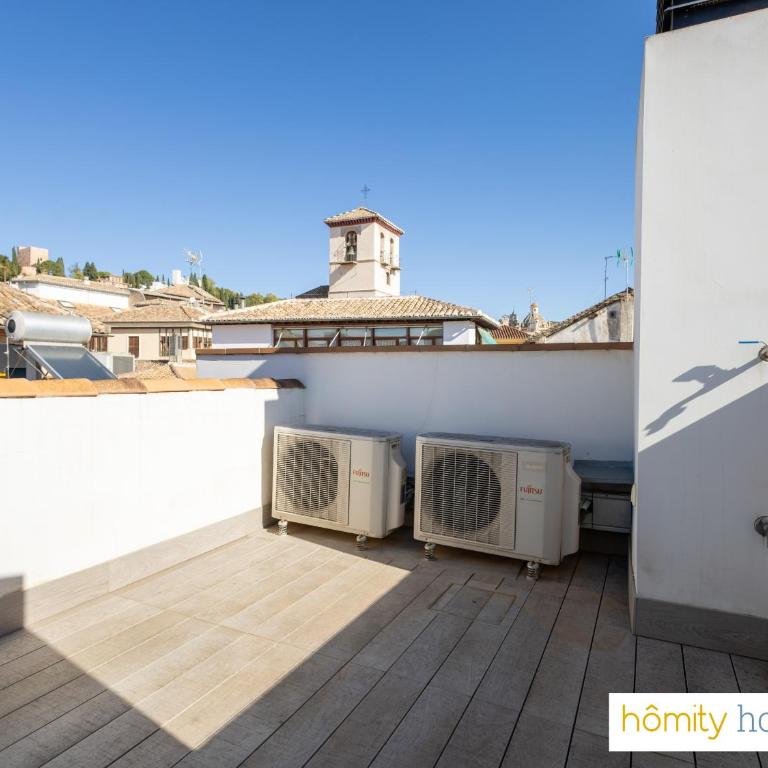 Homity Holidays - Granada - Piedra Santa - Parking incluido - Luxury triplex with Alhambra Views - 13