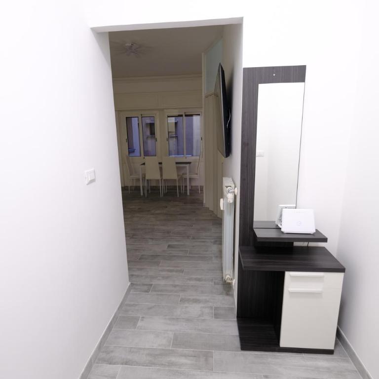 Bilocale in Grattacielo by PortofinoVacanze - Appartamento con 2 Camere da Letto - 4