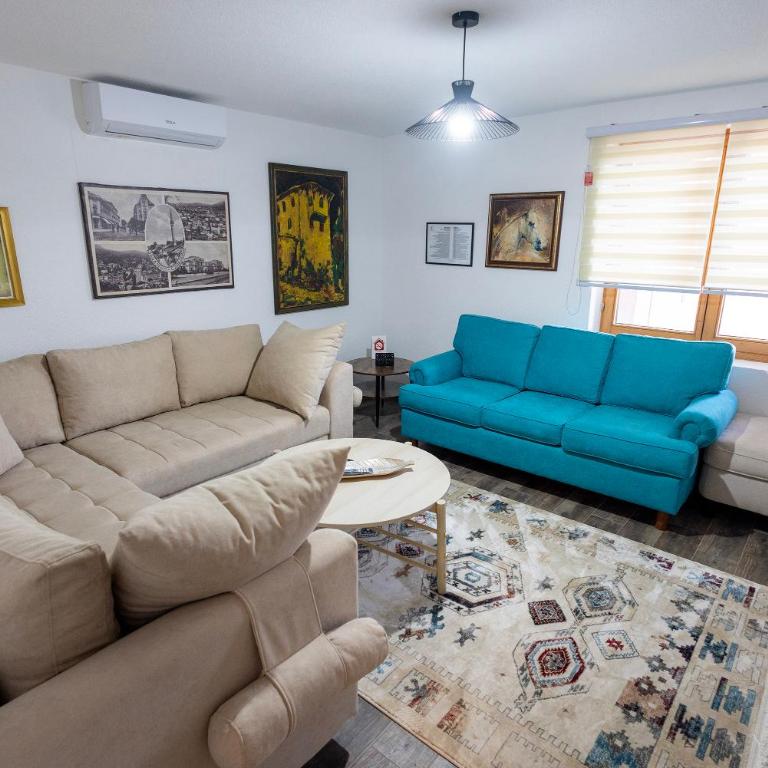 APARTMENTS NENSI - Deluxe One-Bedroom Apartment with Garden View - 2