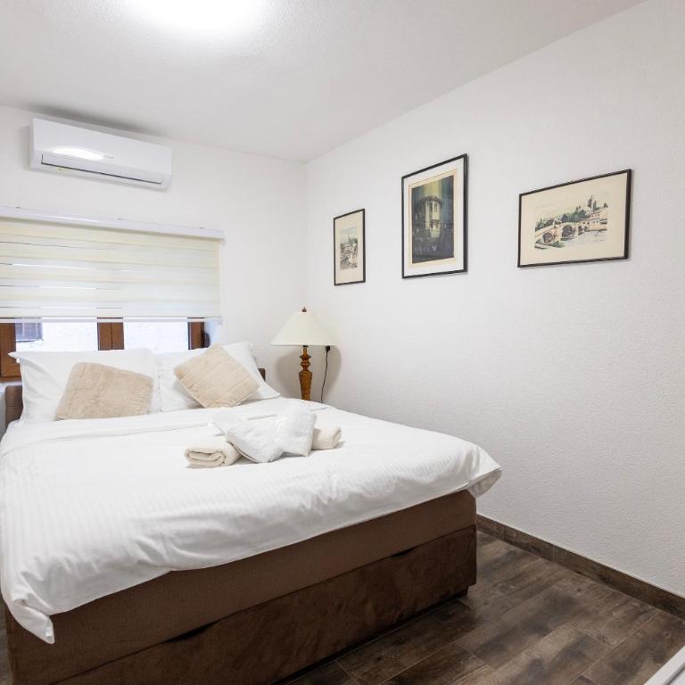 APARTMENTS NENSI - Deluxe King Studio - 1