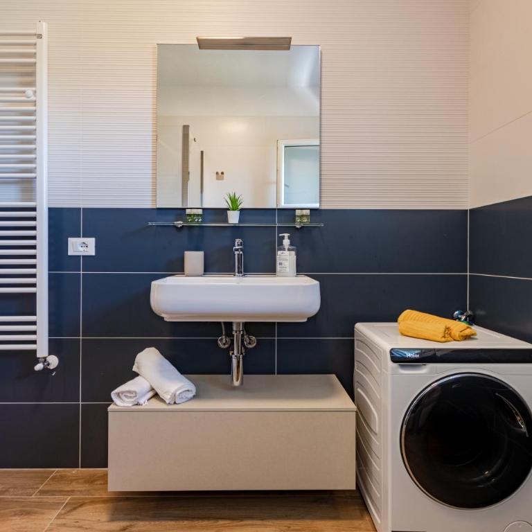 LTApartments9 -Bilocale parcheggio privato - 900m dalla Torre - Appartamento con 1 Camera da Letto - 17