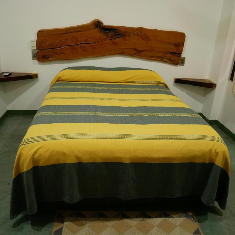 Madre Tierra Hostal - Habitación Doble con baño compartido - 4