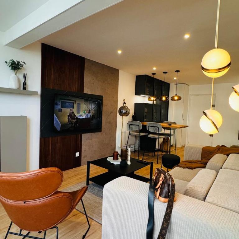Appartement 50m de la plage et toutes commodités, plein centre ville et silencieux - One-Bedroom Apartment - 26