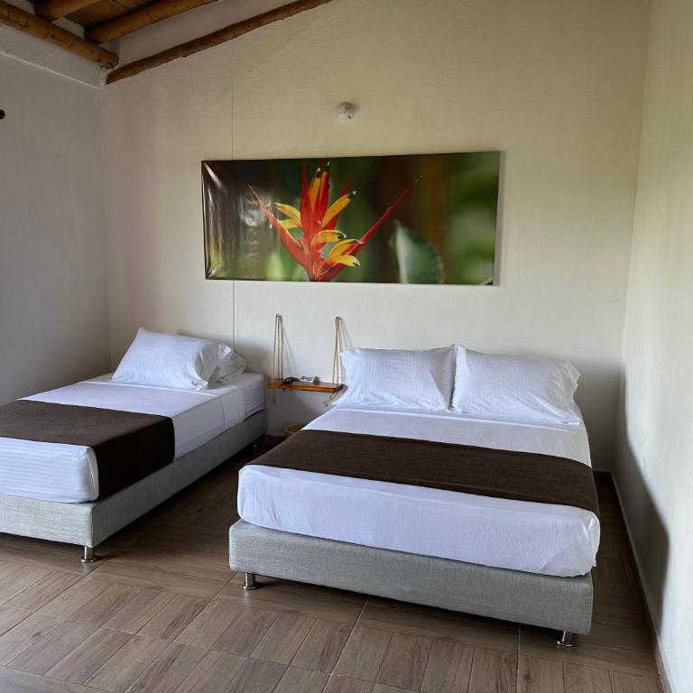 Hotel La Aldea Pijao - Habitación Triple con balcón - 4