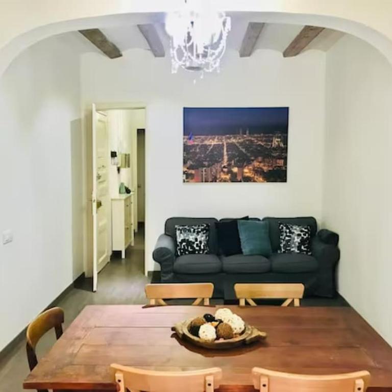 Romantic 19th century apartment - Two-Bedroom Apartment - 3