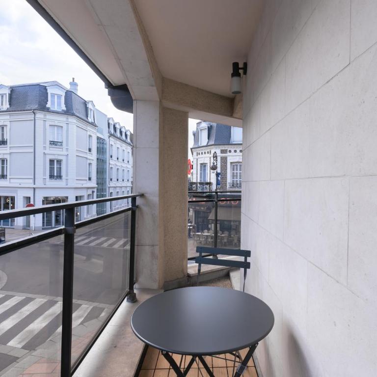 Central appartement with terrace and free parking - Appartement - 9