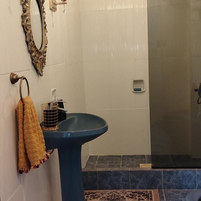 Asuncion Hostal Deluxe Py - Four-Bedroom House - 18