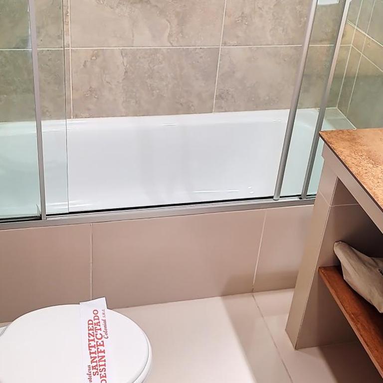 Hostal Colonial Potosi - Habitación Doble Superior - 2 camas dobles - 6