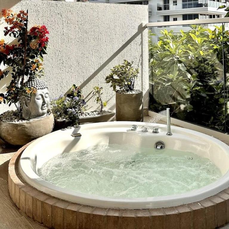MQ601 Relajante y Natural Jacuzzi Privado - Apartamento de 2 dormitorios con balcón - 1