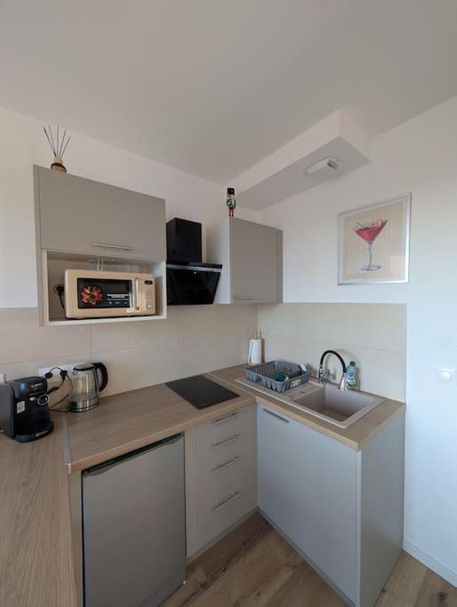 écrin de lumière à 10 min de l'hypercentre - One-Bedroom Apartment - 6