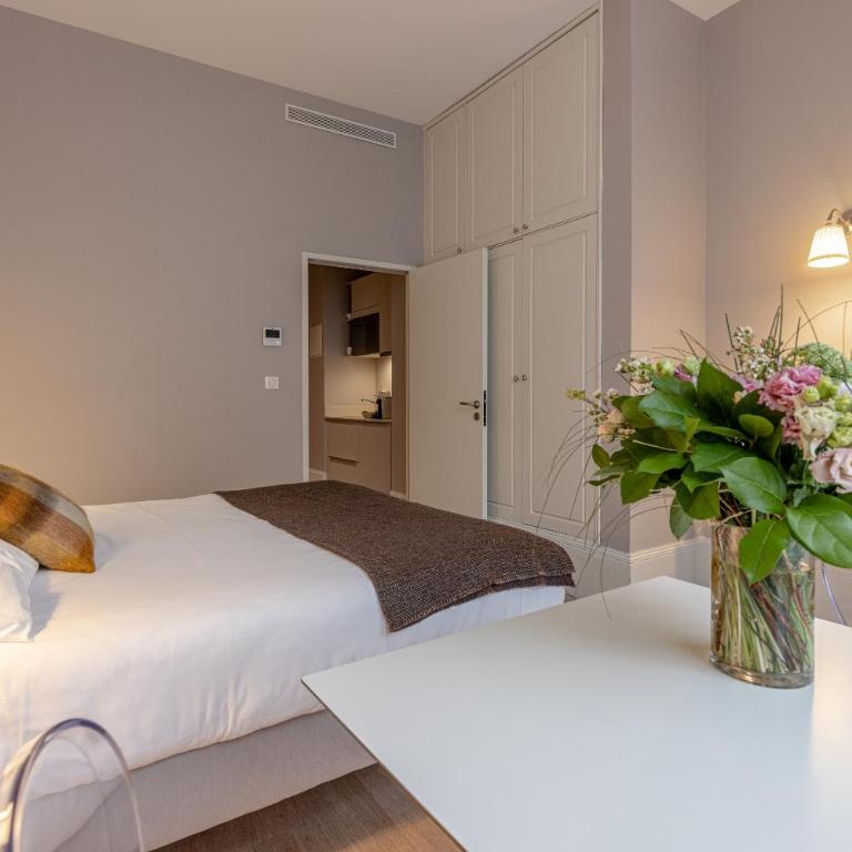 La Maison Blanche - Appart Hôtel de charme Chic & Cosy climatisé, à 350m du coeur de ville de Limoges - Accès autonome - Classic Studio with Air-Conditioning - 8