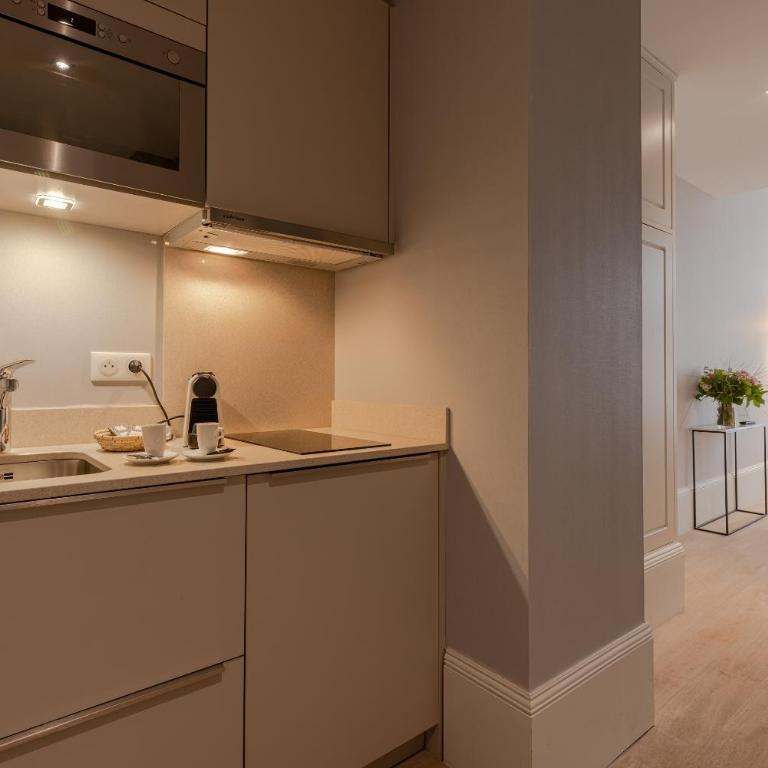 La Maison Blanche - Appart Hôtel de charme Chic & Cosy climatisé, à 350m du coeur de ville de Limoges - Accès autonome - Prestige Studio with Terrace and Air-Conditioning - 10