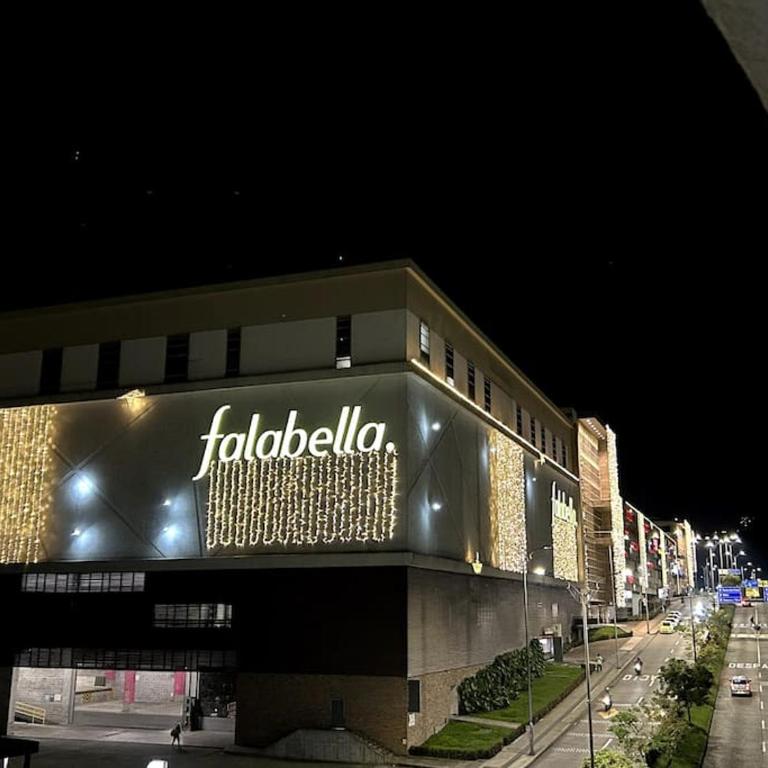 Comodo Apto Diagonal MALL PLAZA - Apartamento de 3 dormitorios - 42