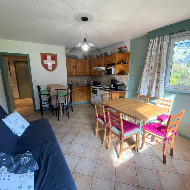 Appartement au cœur du village avec balcon et parking extérieur - Appartement 1 Chambre - 3