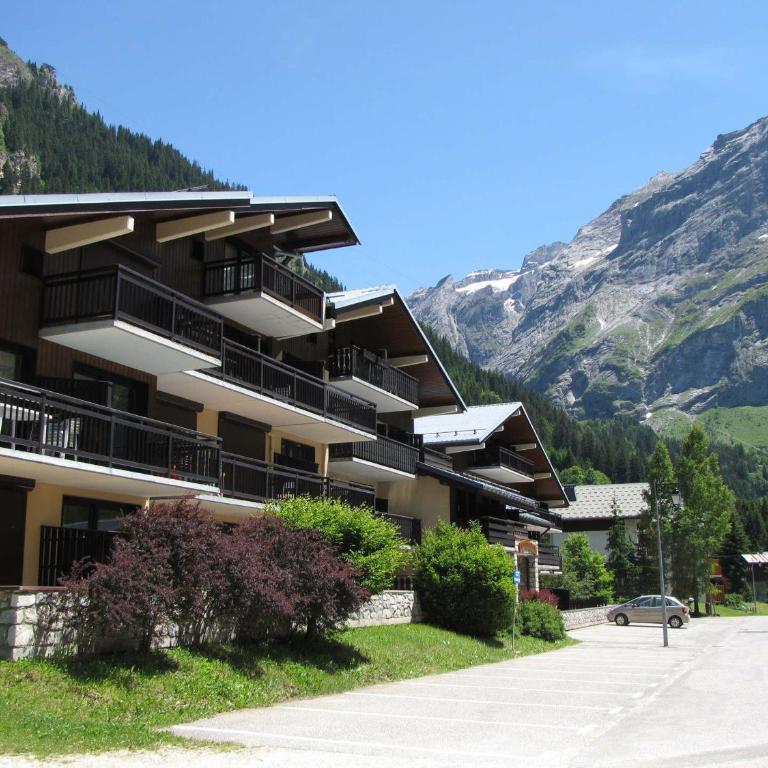 Charmant duplex rénové, terrasse sud, 2 chambres, près des commerces - FR-1-464-240 - Appartement - 13