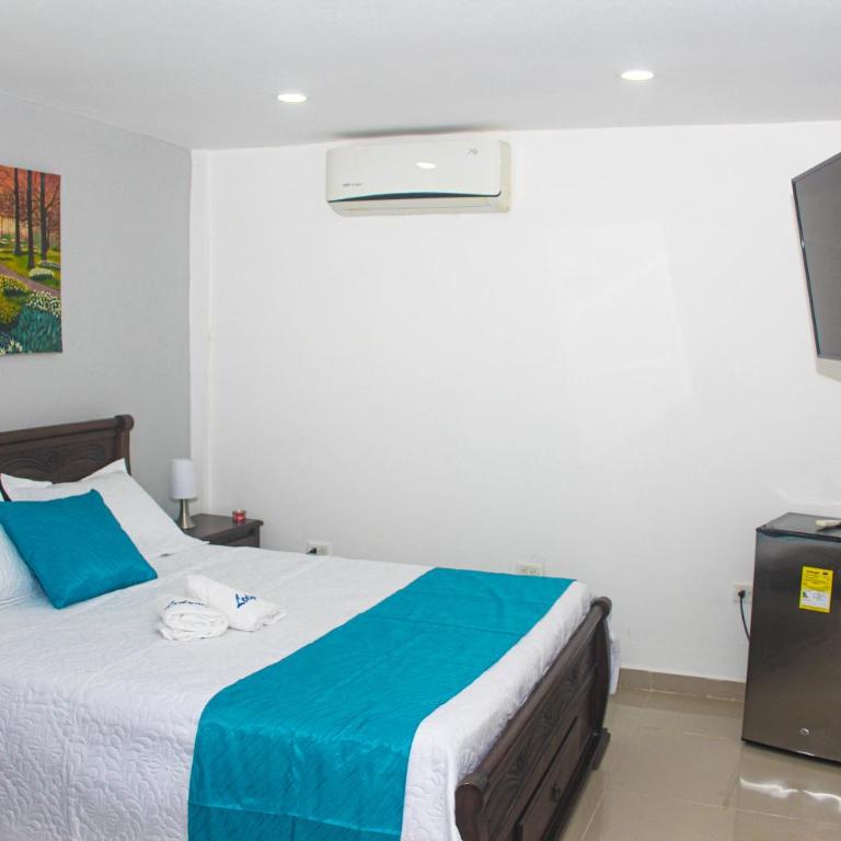 Ledymar Chalet - Seven-Bedroom House - 46