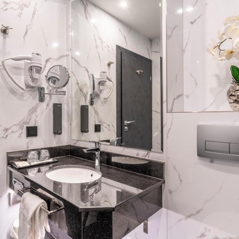 PLAZA INN Salzburg City - Doppelzimmer – Hofseitig - 6