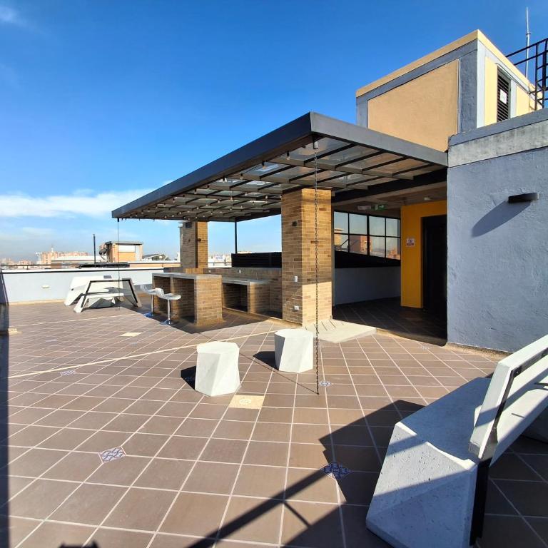 Pixel Living - One-Bedroom Loft Apartment with Balcony - 6