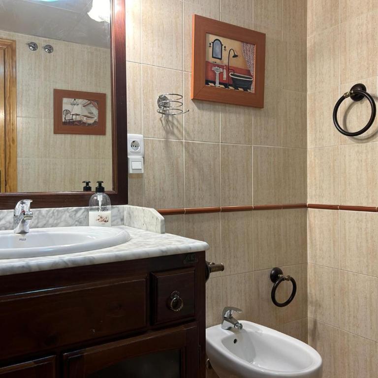 ESPACIOSO Y CENTRICO - Apartamento de 2 dormitorios - 20