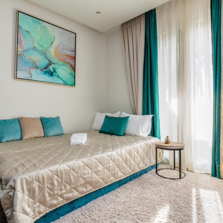 Hotel Vila Hedonija - Apartment with Sea View - 2