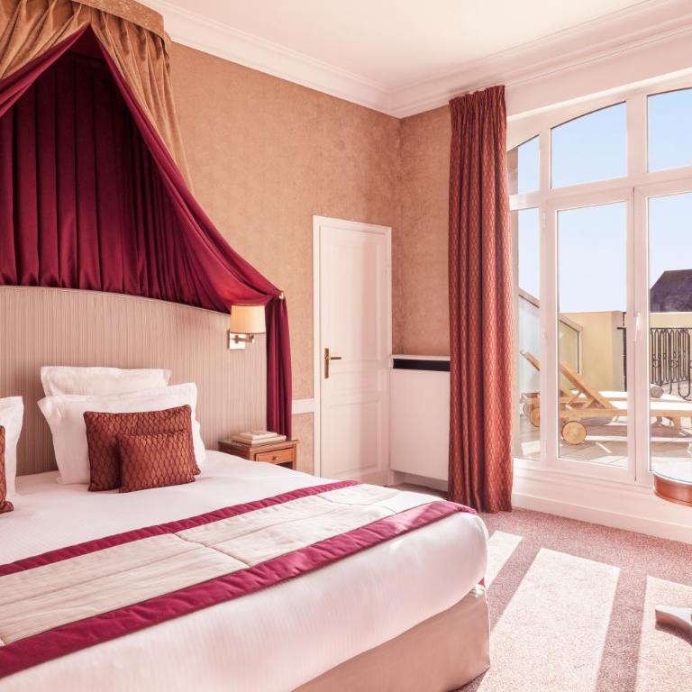 Hôtel Barrière Le Royal Deauville - Chambre Deluxe avec Balcon - 2