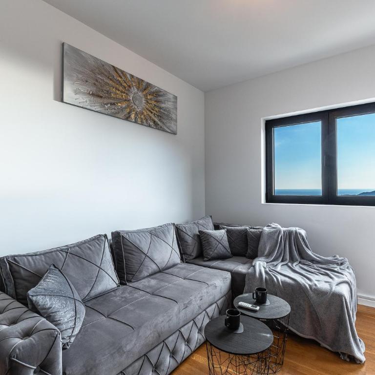 Olive Tree Apartments - One-Bedroom Apartment with Balcony and Sea View - 6