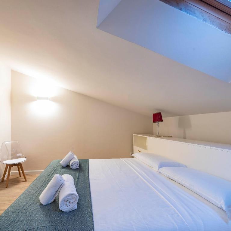 Italianflat - Sweet Mansarda in Corso Porta Nuova - Two-Bedroom Apartment - 14