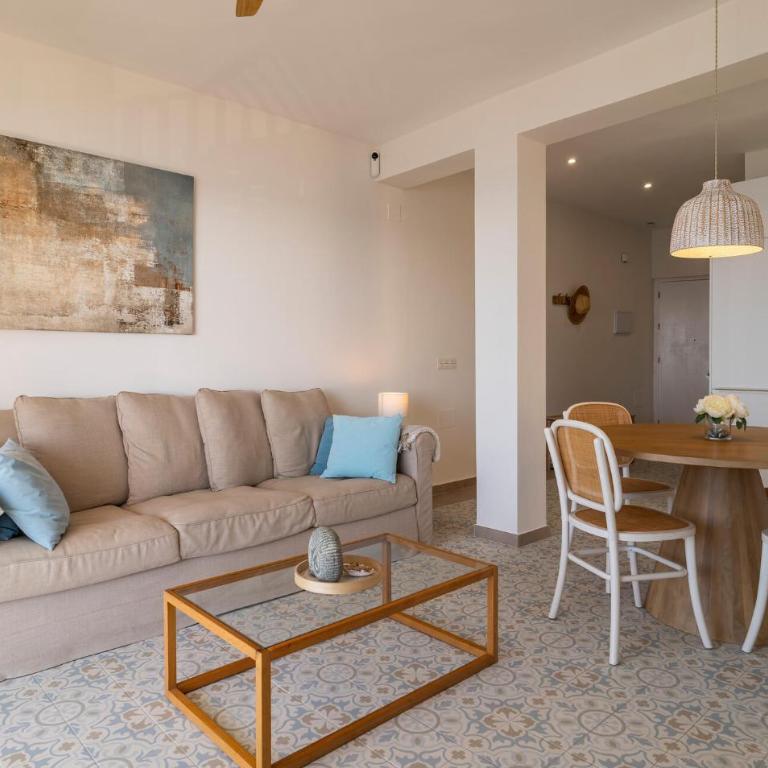 Stunning Apartment In Almuñecar - Apartamento de 2 dormitorios - 4