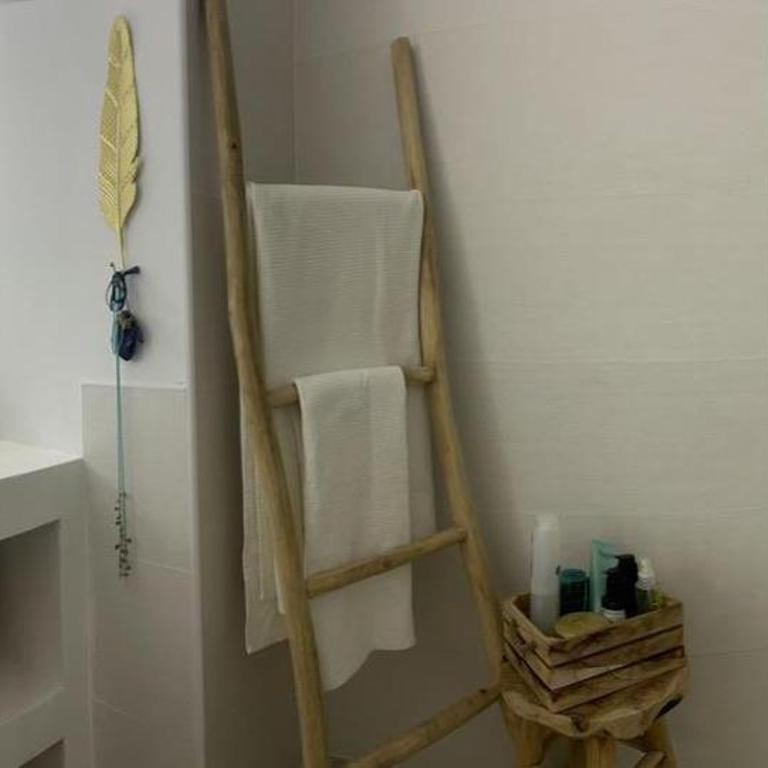 Apartamento con diseño, jardín privado, piscina comunitaria y acceso directo playa arenal by homeprive - Appartamento - 51