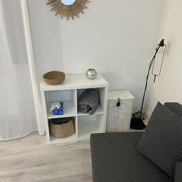La Ciotat Chez Hugo confortable studio clim, wifi, parking, centre ville, commerces, port, plages à pieds - Apartment mit 1 Schlafzimmer - 11