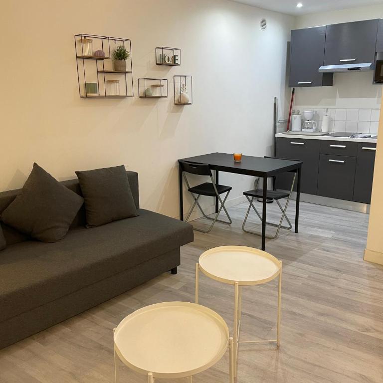 La Ciotat Chez Hugo confortable studio clim, wifi, parking, centre ville, commerces, port, plages à pieds - Apartment mit 1 Schlafzimmer - 15