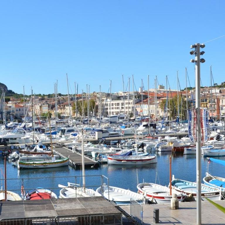 La Ciotat Chez Hugo confortable studio clim, wifi, parking, centre ville, commerces, port, plages à pieds - Apartment mit 1 Schlafzimmer - 18