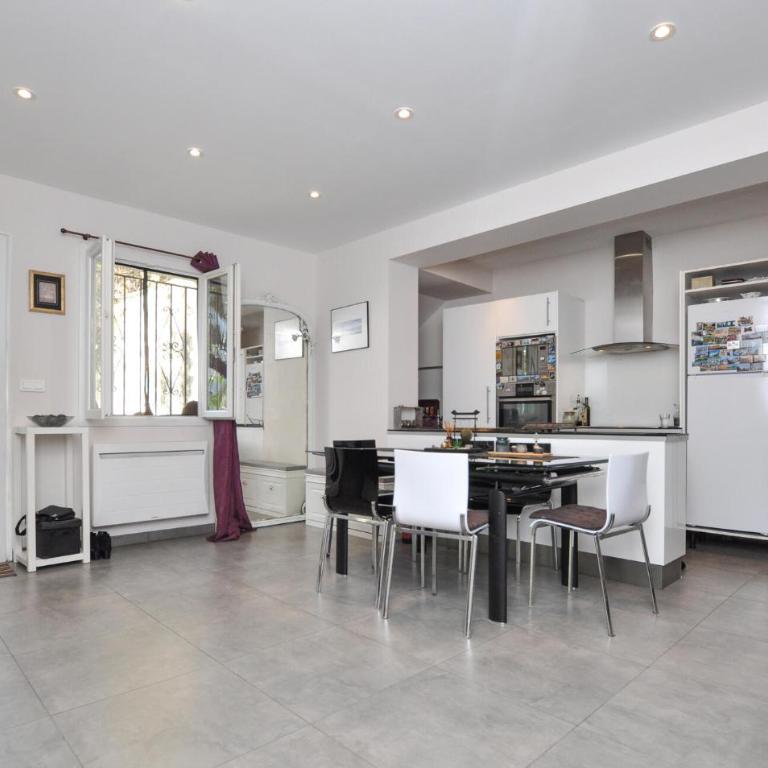 Amazing Apartment In Saint-Jeannet With Wifi - Appartement 2 Chambres - 3