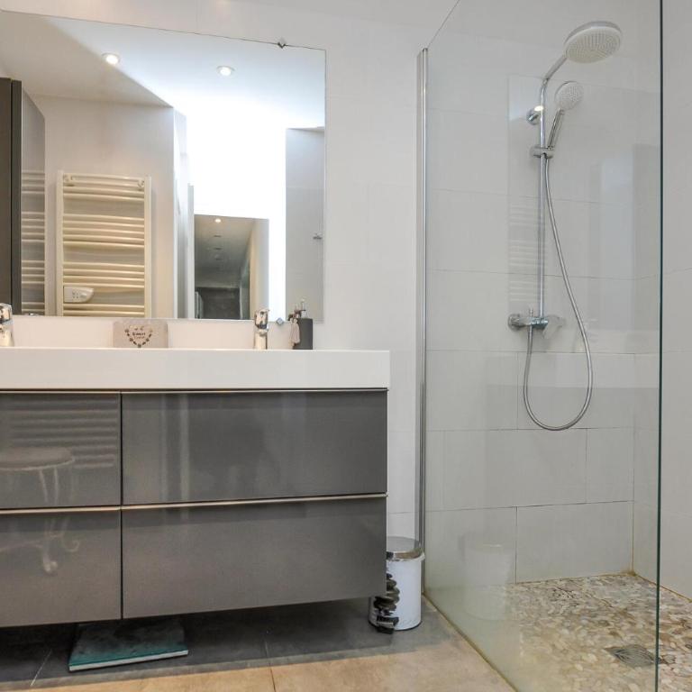Amazing Apartment In Saint-Jeannet With Wifi - Appartement 2 Chambres - 12