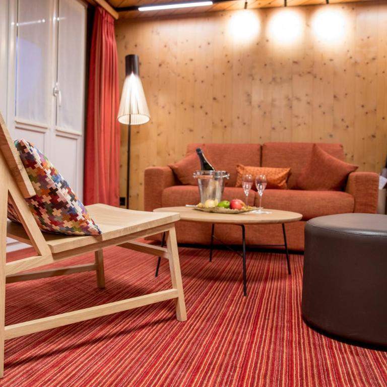 Hotel Kreuz & Post Grindelwald - Deluxe Doppelzimmer mit Balkon und Blick auf den Eiger - 1