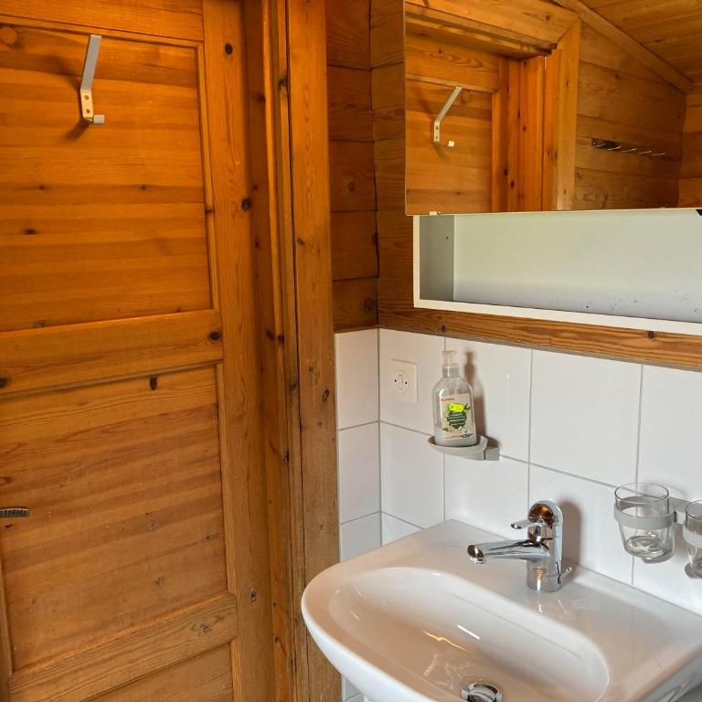 Chalet Glimuschir - Apartment mit Dusche - 14