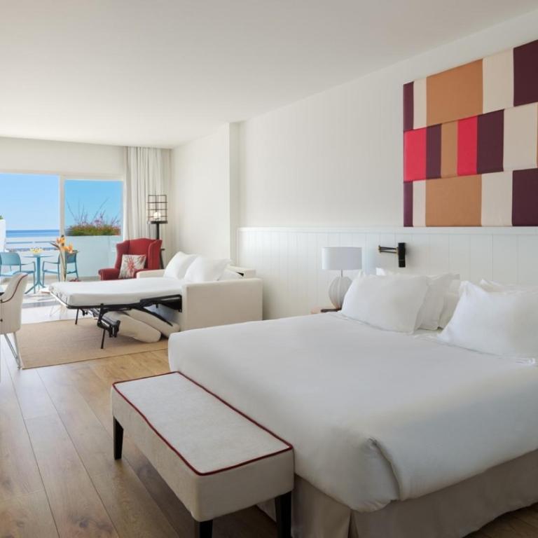 H10 Estepona Palace - Habitación Familiar Superior con vistas al mar (2 adultos + 2 niños) - 3