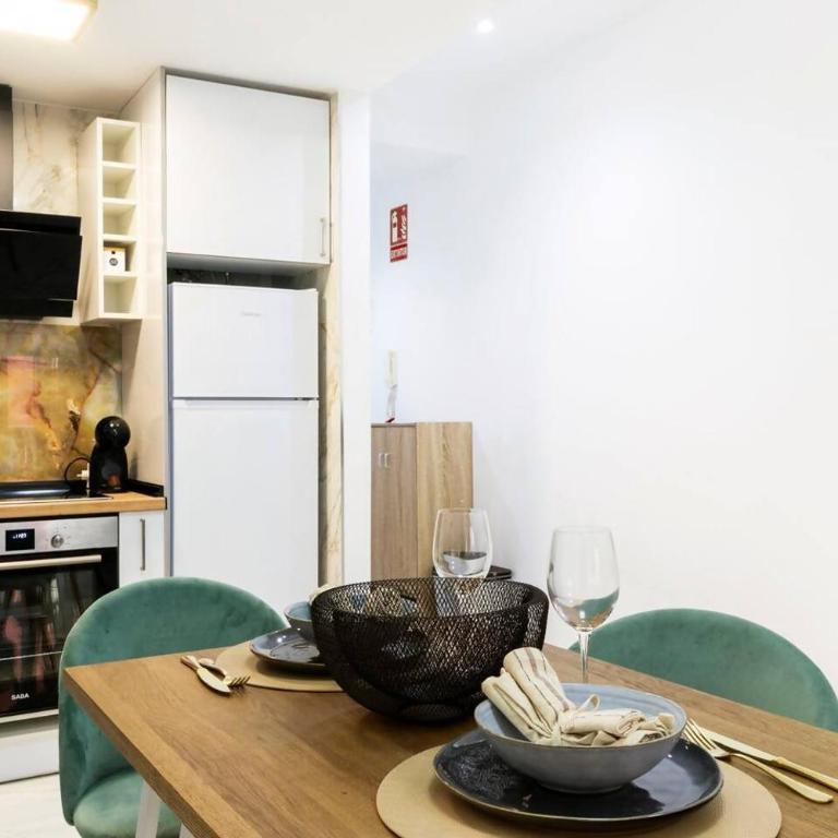 Apartment Pink Royal - Two-Bedroom Apartment - 3