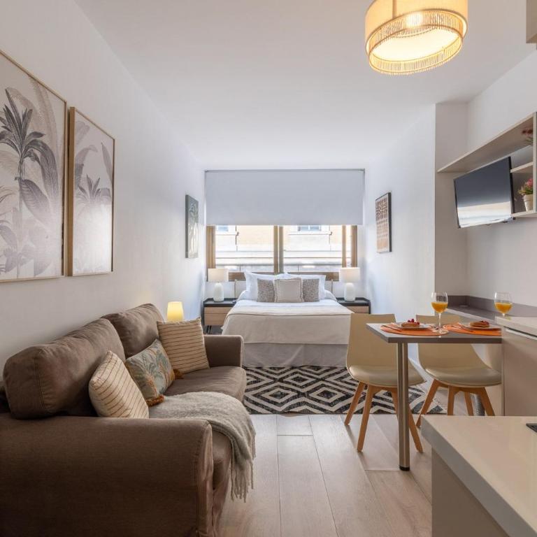 Cozy Elegant Studio in Villanueva Madrid - One-Bedroom Apartment - 2