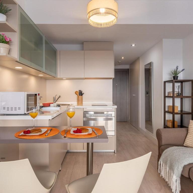 Cozy Elegant Studio in Villanueva Madrid - One-Bedroom Apartment - 4