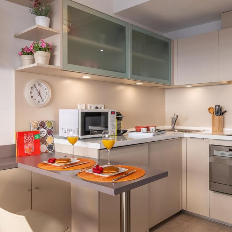 Cozy Elegant Studio in Villanueva Madrid - One-Bedroom Apartment - 6